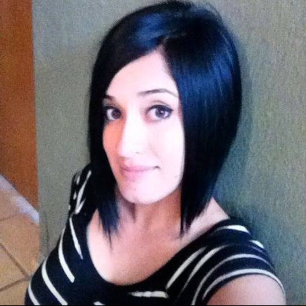 Meet your Posher, Raquel